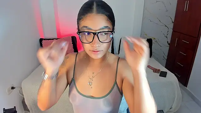 martina roldam online show from 05-25-26, 04:29