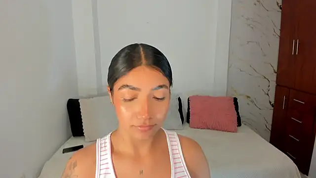 martina roldam online show from 07-21-26, 01:41
