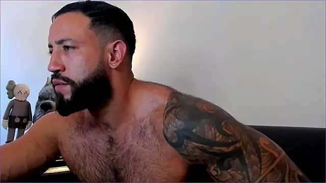 BradLeon  online show from 10-17-25, 07:49