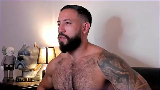 BradLeon  online show from 12-04-25, 04:22