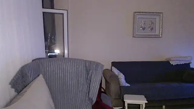 handsomeee04 online show from 09-10-25, 08:53