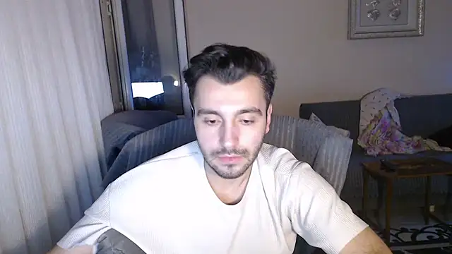 handsomeee04 online show from 10-05-25, 09:24