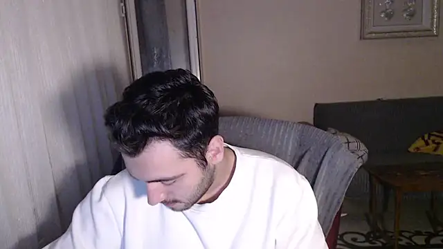 handsomeee04 online show from 10-18-25, 01:52