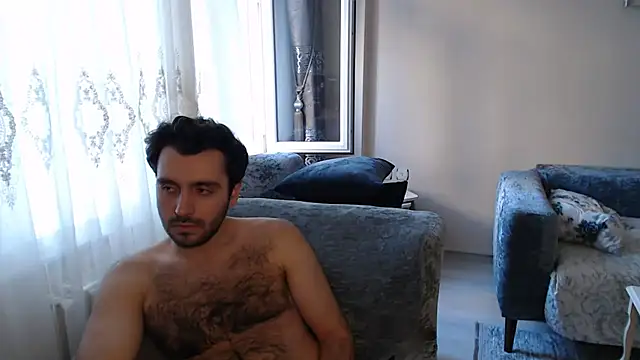 Snapshot of handsomeee04 chatting on 04-26-26, 04:04 handsomeee04 online show from 04-26-26, 04:04