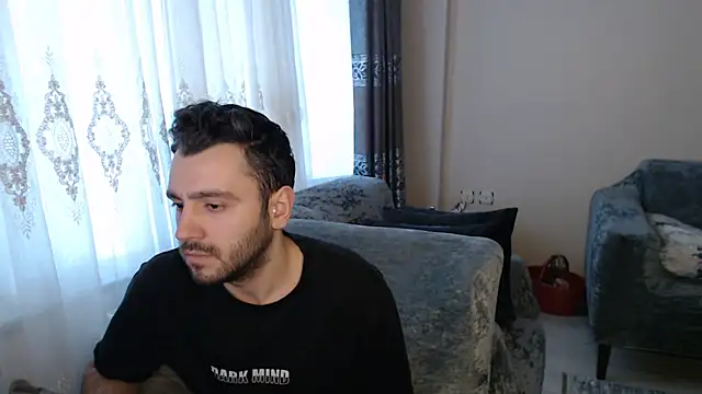 Snapshot of handsomeee04 chatting on 05-18-26, 03:02 handsomeee04 online show from 05-18-26, 03:02