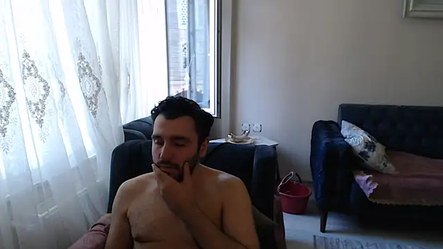 Snapshot of handsomeee04 chatting on 06-04-26, 05:57 handsomeee04 online show from 06-04-26, 05:57