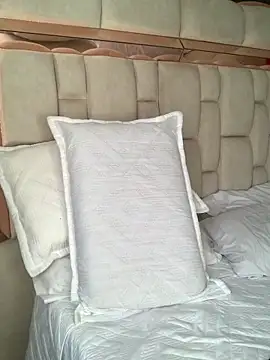 Boy cock18 online show from 01-31-25, 08:33