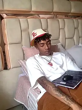 Boy cock18 online show from 02-16-25, 04:53