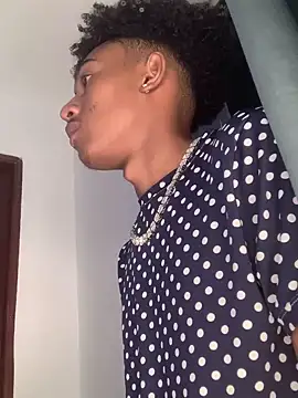 Boy cock18 online show from 03-22-25, 11:53