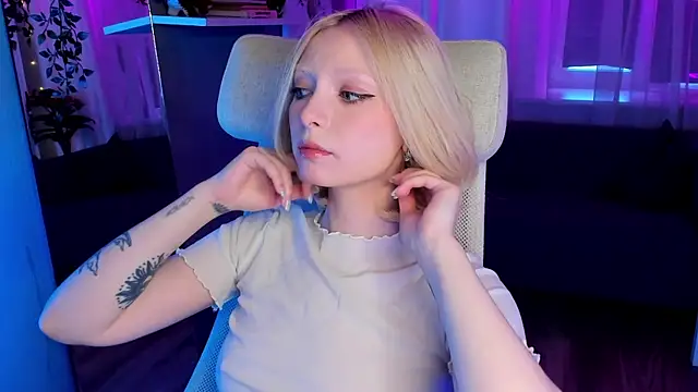 Snapshot of forget_me_not_eve chatting on 02-19-25, 08:01 forget me not eve online show from 02-19-25, 08:01