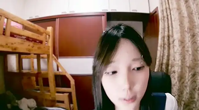 lulu-2002 online show from 12-21-24, 05:18