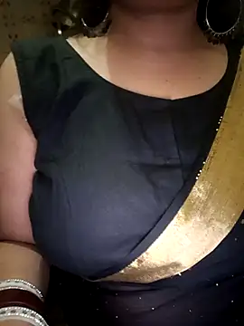 Snapshot of Soniya_444 chatting on 05-09-26, 05:18 Soniya 444 online show from 05-09-26, 05:18