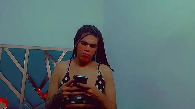 Snapshot of fox_naughty_violet chatting on 11-08-25, 07:34 fox naughty violet online show from 11-08-25, 07:34