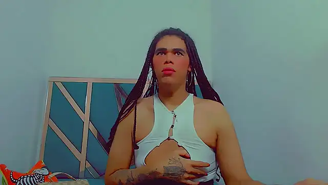 Snapshot of fox_naughty_violet chatting on 11-10-25, 07:13 fox naughty violet online show from 11-10-25, 07:13