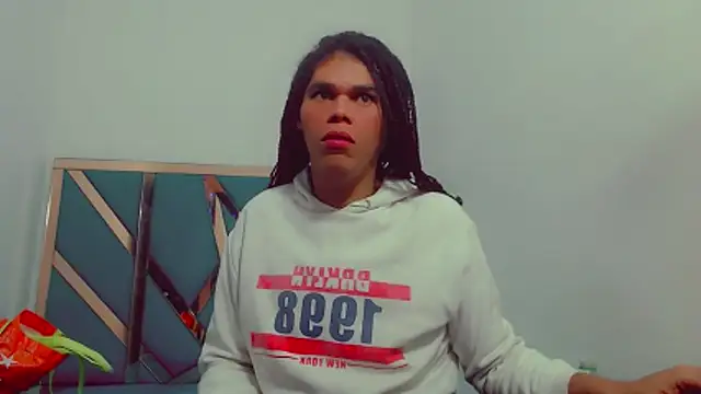 Snapshot of fox_naughty_violet chatting on 11-28-25, 07:38 fox naughty violet online show from 11-28-25, 07:38