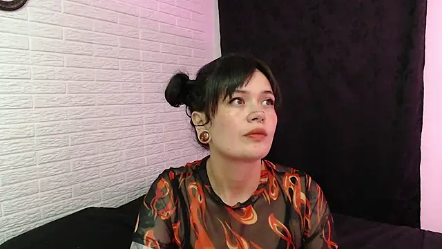 Snapshot of rousstattoo chatting on 01-08-25, 02:25 rousstattoo online show from 01-08-25, 02:25