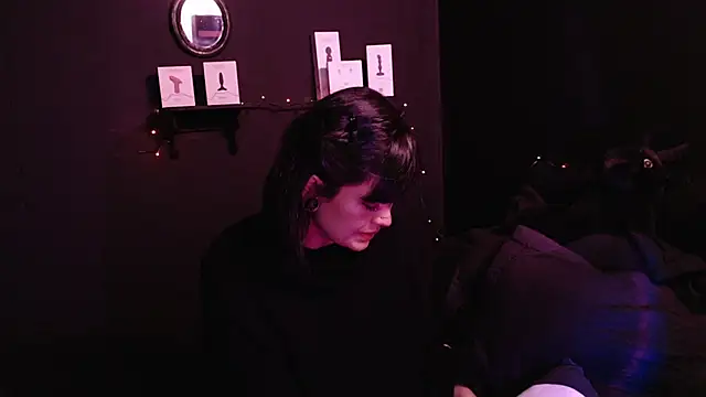 Snapshot of rousstattoo chatting on 09-29-25, 11:31 rousstattoo online show from 09-29-25, 11:31