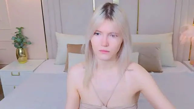 NellieLoyns online show from 12-04-25, 05:21