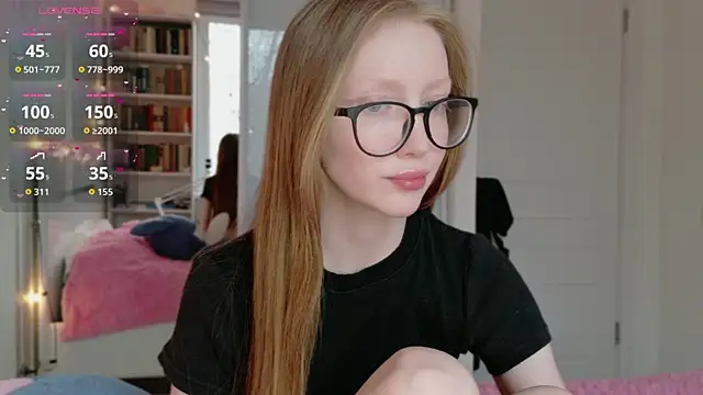 Awwwrora online show from 04-20-26, 11:24