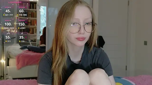 Awwwrora online show from 04-22-26, 01:34