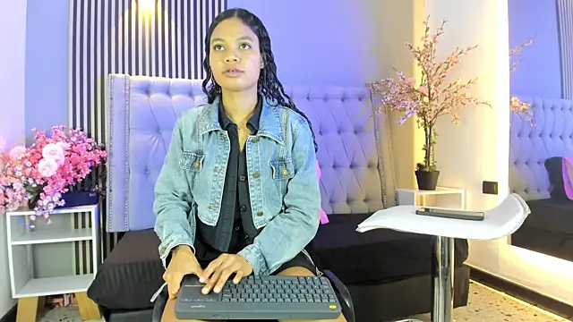 GysellHanson online show from 11-25-25, 11:32