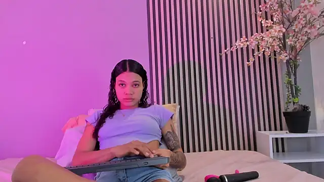 GysellHanson online show from 02-18-26, 11:39