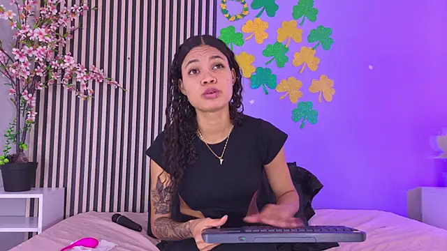 GysellHanson online show from 03-24-26, 11:37