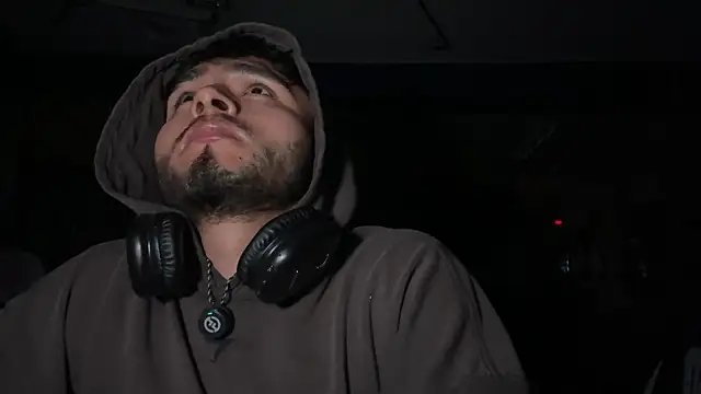 Beboteejoel online show from 09-28-25, 02:17