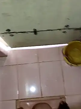 Snapshot of Guru2 chatting on 01-26-25, 05:23 Guru2 online show from 01-26-25, 05:23