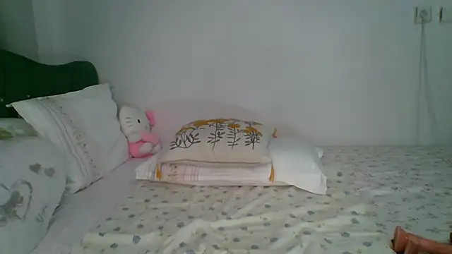 Snapshot of LeydiLi chatting on 05-28-26, 05:43 LeydiLi online show from 05-28-26, 05:43