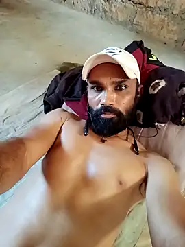 Snapshot of mojmasti143 chatting on 02-15-25, 10:33 mojmasti143 online show from 02-15-25, 10:33