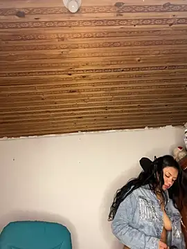 Snapshot of Charlotemonroe chatting on 02-12-25, 06:19 Charlotemonroe online show from 02-12-25, 06:19