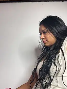 Snapshot of Charlotemonroe chatting on 03-08-25, 06:10 Charlotemonroe online show from 03-08-25, 06:10