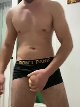 Snapshot of couplehot992 chatting on 12-26-24, 07:38 couplehot992 online show from 12-26-24, 07:38