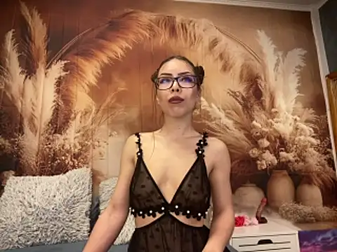 EmaLowe online show from 03-22-26, 06:06