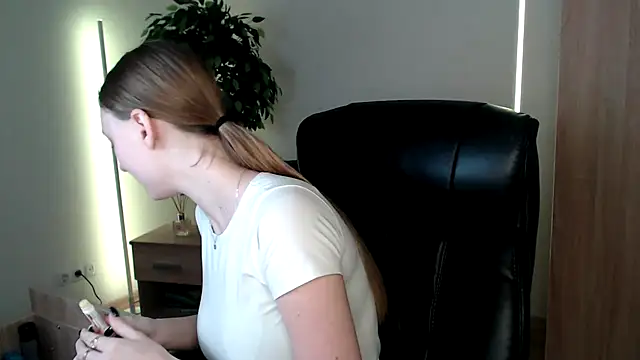 Haley Vixen online show from 12-24-24, 09:06