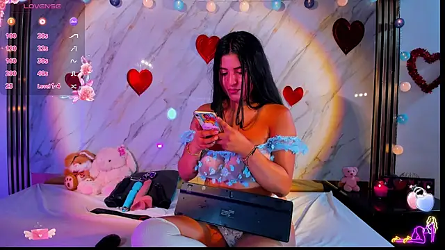 Snapshot of Lana_Parker_01 chatting on 07-13-26, 02:47 Lana Parker 01 online show from 07-13-26, 02:47