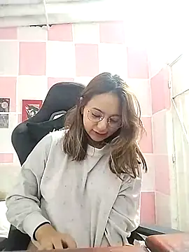 Paulina mosh online show from 03-04-25, 01:45