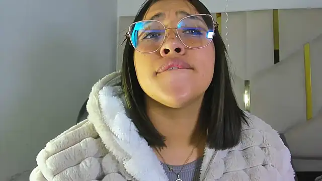 IsabellRodriguez18 online show from 02-02-26, 03:16