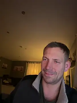 Snapshot of ScuddyCum chatting on 12-26-24, 10:41 ScuddyCum online show from 12-26-24, 10:41