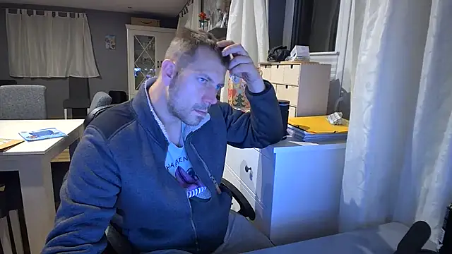 Snapshot of ScuddyCum chatting on 01-04-25, 10:55 ScuddyCum online show from 01-04-25, 10:55