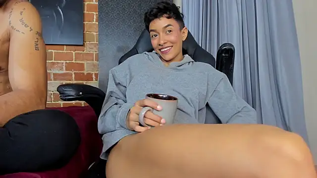 AntonAndSofii online show from 01-18-25, 06:45