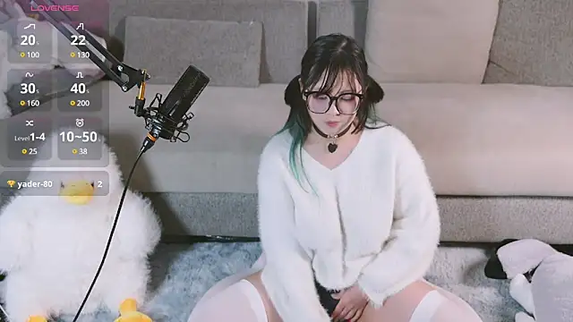 Yu UwU  online show from 02-18-25, 12:49