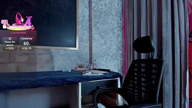 Snapshot of Samantha__cooper chatting on 03-17-25, 02:12 Samantha  cooper online show from 03-17-25, 02:12