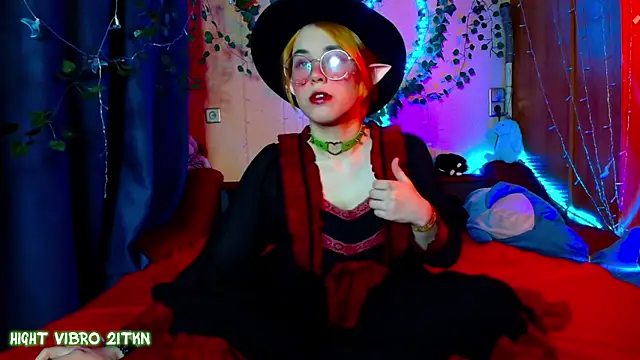 Snapshot of TrickyKitsune chatting on 02-15-25, 02:55 TrickyKitsune online show from 02-15-25, 02:55