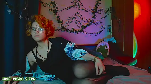 Snapshot of TrickyKitsune chatting on 03-07-25, 03:49 TrickyKitsune online show from 03-07-25, 03:49