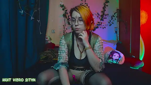 Snapshot of TrickyKitsune chatting on 03-22-25, 03:20 TrickyKitsune online show from 03-22-25, 03:20