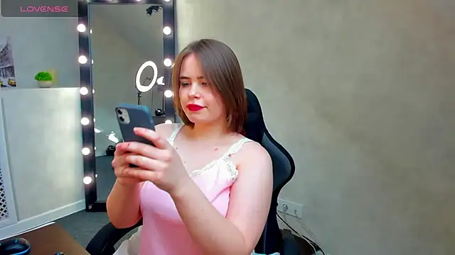 EricaElliott online show from 03-12-25, 06:18