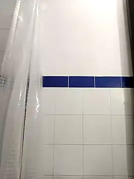 Mia WAll online show from 12-27-24, 12:12