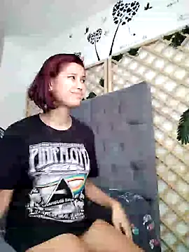 Mia WAll online show from 01-06-25, 06:20